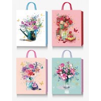 Пакет паперовий подарунковий 26х32см., М (асорті)